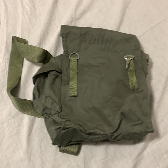 Vintage WWII Polish Gas Mask Bag - Picture 4 of 7